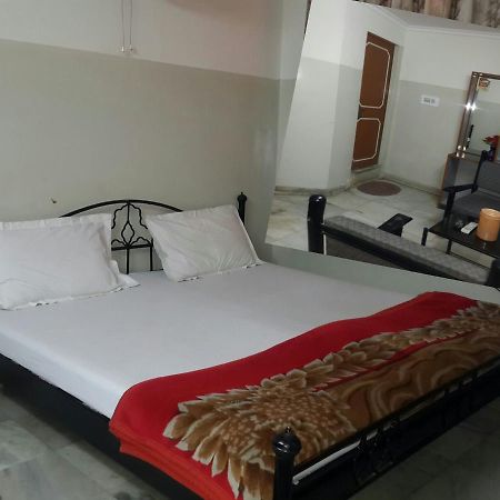 Hotel Urvashi Jaipur Eksteriør bilde